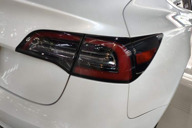 Used Tesla Model 3 (Import) 2019 Long-Range Rear-Wheel-Drive Version