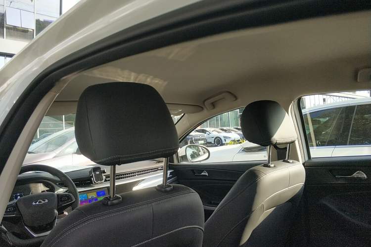 Used Chery Arrizo 5 2025 Excellence Version 1.5L CVT Fashionable Edition
