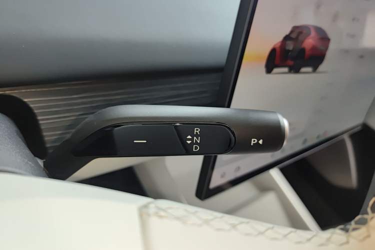 Used ONVO L60 2024 60 kWh Rear-Drive Version Gear Lever