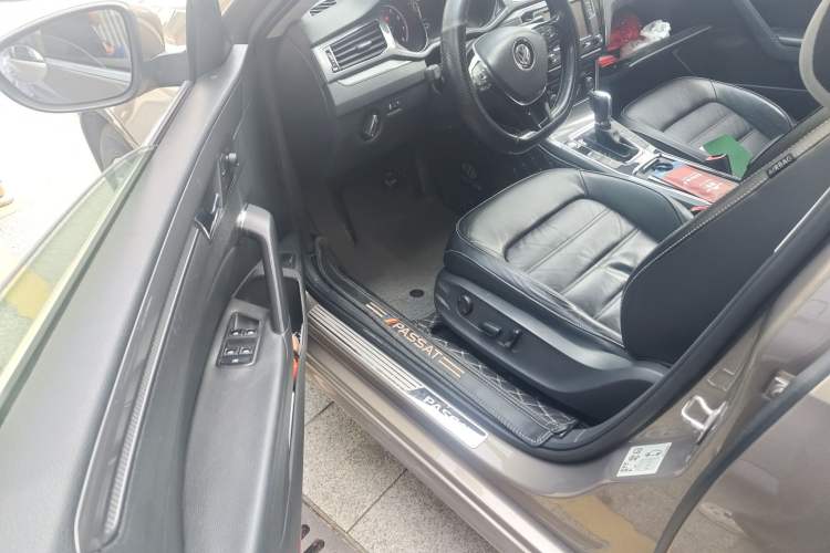 Used Volkswagen Passat 2017 280TSI DSG Luxury Edition
