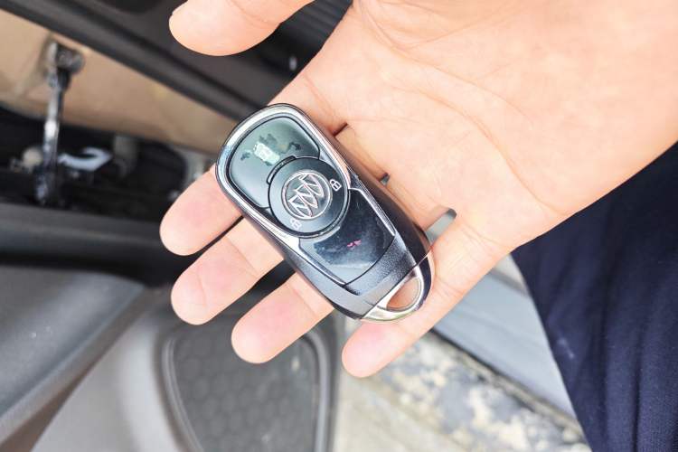 Used Buick Envision 2015 20T Two-Wheel-Drive Leading Model