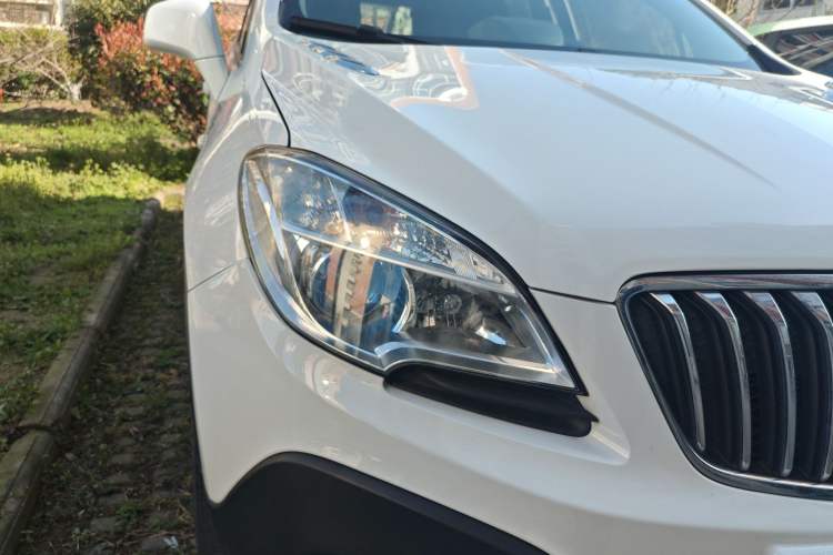 Used Buick Encore 2015 1.4T Automatic Two-Wheel Drive Urban Elite Version
