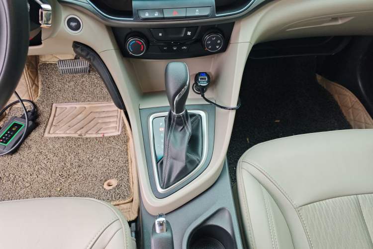 Used Buick GT 2017 15N Automatic Elite Version Gear Lever