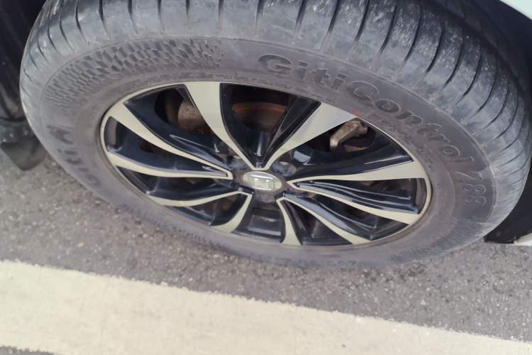 Used Zotye SR7 2016 1.5T CVT Cube Heart Edition China IV Standard
