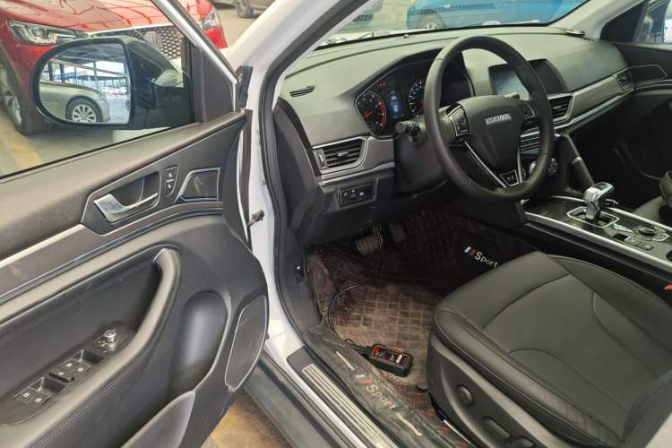 Used Haval H6 2018 Sport Edition 1.5T Automatic Two-Wheel Drive Elite Model China V Standard Driver Seat