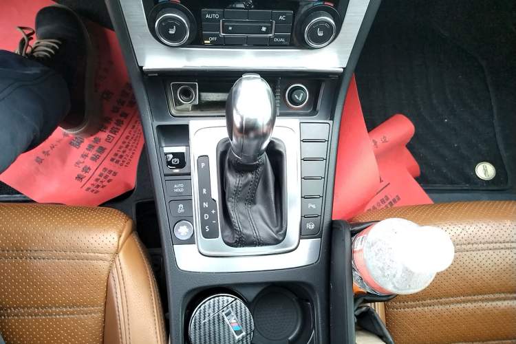 Used Volkswagen FAW-Volkswagen CC 2012 2.0 TSI Ultimate Edition Gear Lever