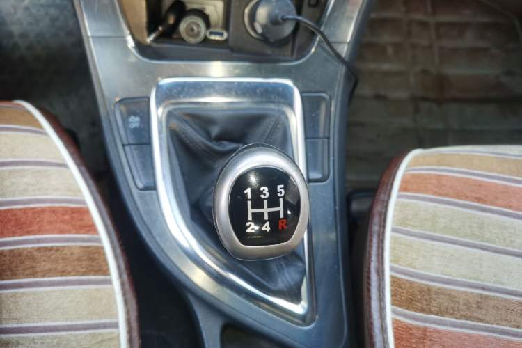 Used Brilliance V5 2014 1.5T Manual Two-Wheel Drive Luxury Model