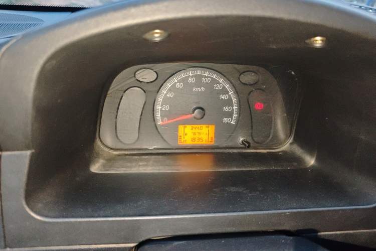 Used Wuling Zhiguang 2015 1.2L Practical LS-I Model