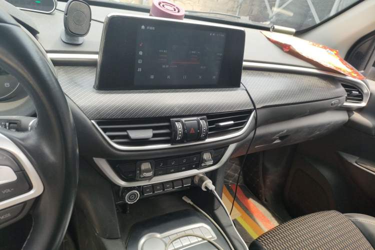 Used Foton General F9 2022 2.0T Diesel Automatic 2WD Enjoyment Version with Long Bed 4F20TC Audio And AC Panel