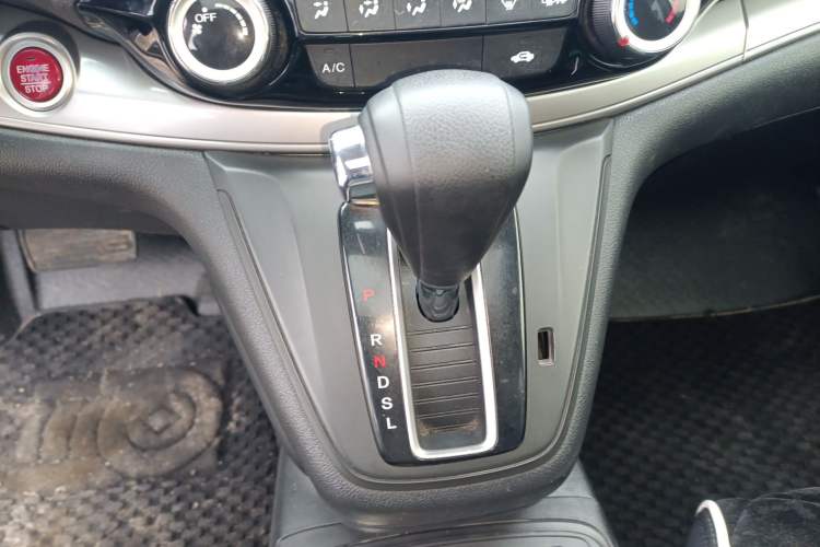 Used Honda CR-V 2015 2.0L two-wheel drive Fashion Edition