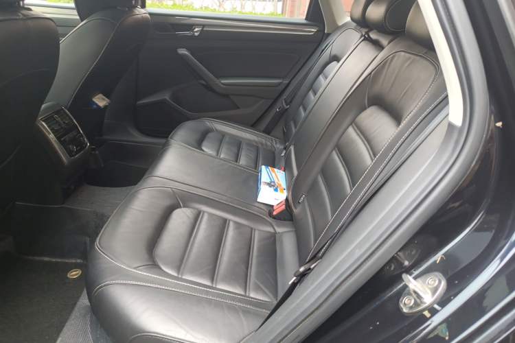 Used Volkswagen Passat 2017 330TSI DSG Luxury Edition
