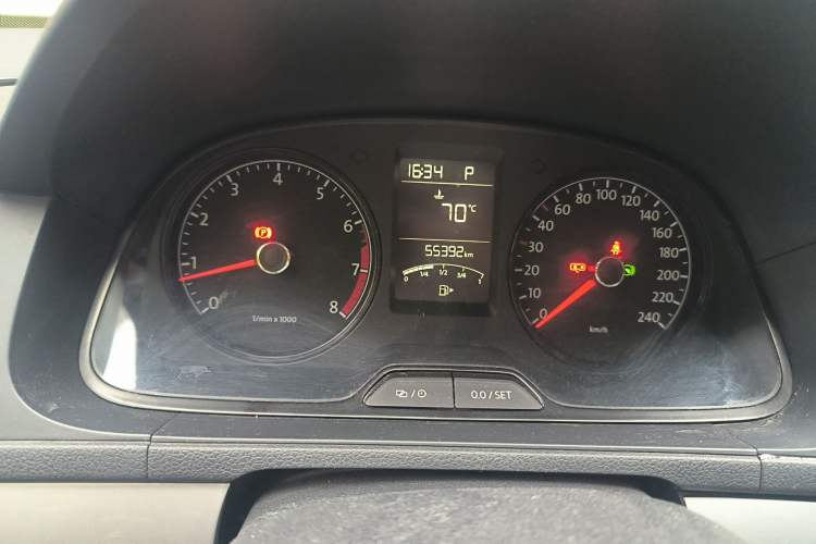 Used Volkswagen Lavida 2013 Revised Classic 1.6L Automatic Fashion Edition