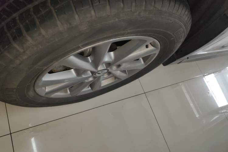 Used Mazda CX-5 2024 2.0L Automatic Two-Wheel Drive Comfort Version Left Front Wheel Hub