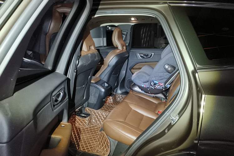 Used Volvo XC60 2020 T5 4x4 Smart Luxury Edition