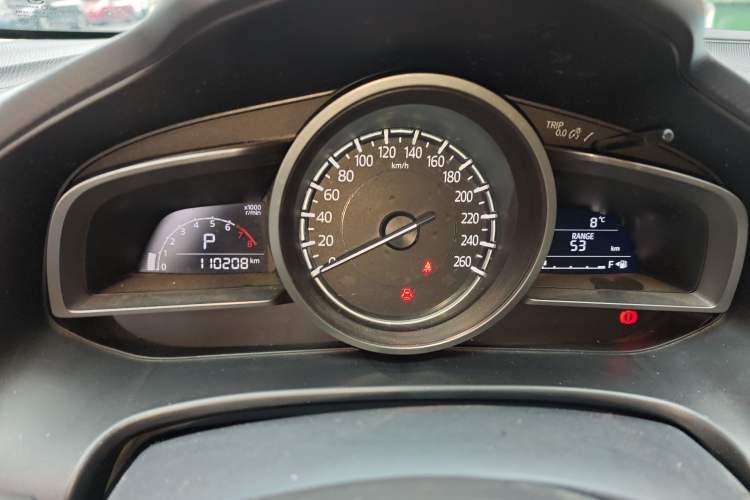 Used Mazda 3 Axela 2017 Sedan 1.5L Automatic Comfort Model China VI Standard Instrument Cluster