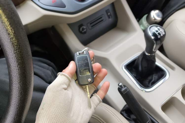 Used FORTHING Lingzhi 2020 M5L 1.6L Luxury 7-Seater