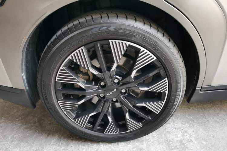 Used AION Y 2022 70 Tech Edition Lithium Iron Phosphate