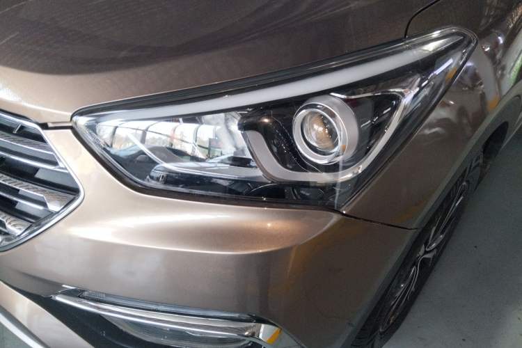 Used Hyundai Santa Fe 2017 2.0T Automatic Two-Wheel Drive Smart Version 7 Seats
