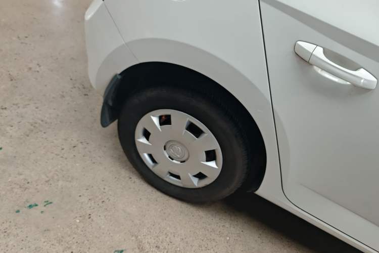 Used Skoda Fabia 2015 1.4L Manual Front-Wheel Drive Model Exterior 4