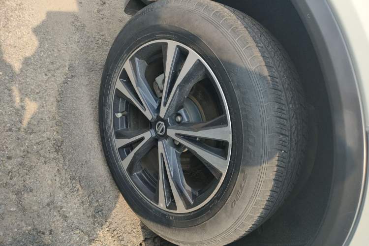 Used Nissan X-Trail 2017 2.5L CVT Luxury Edition 4WD Right Rear Wheel Hub