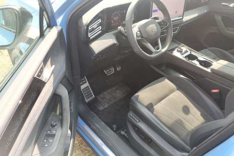 Used Volkswagen Tiguan L 2024 PRO 380TSI Four-Wheel Drive R-Line Prestige Edition Driver Seat