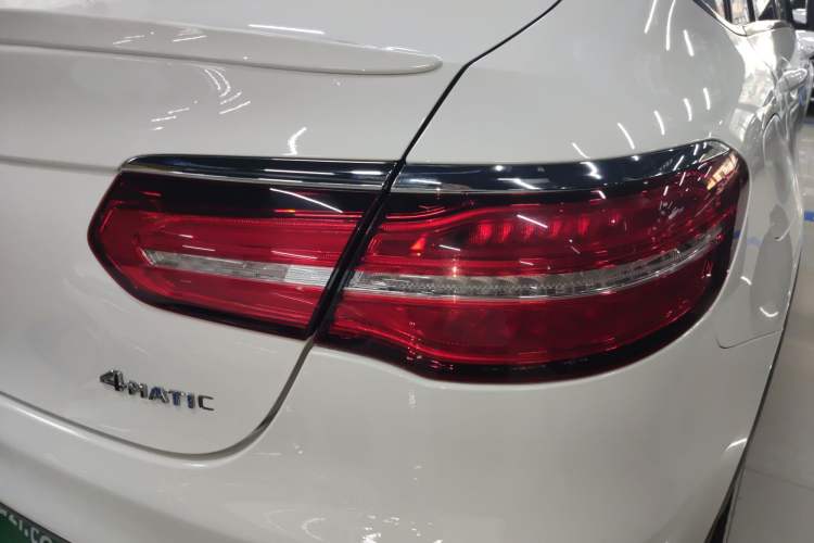 Used Mercedes-Benz GLC Coupe 2017 GLC 260 4MATIC Coupe SUV Right Rear Taillight