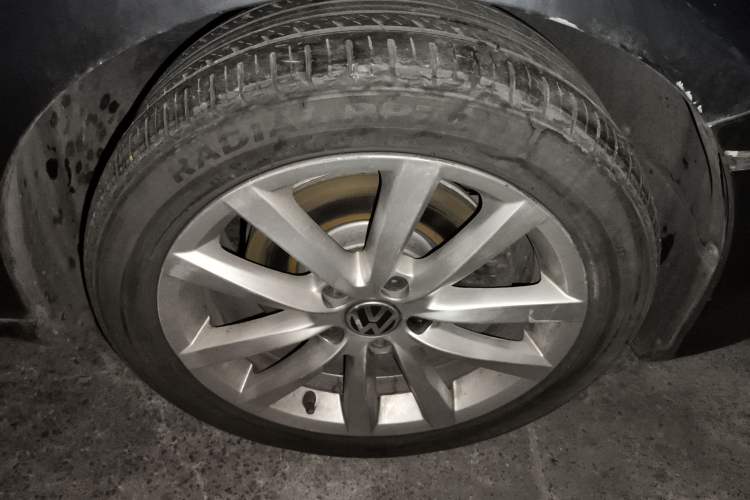 Used Volkswagen Magotan 2012 Facelift 2.0 TSI Prestige Model