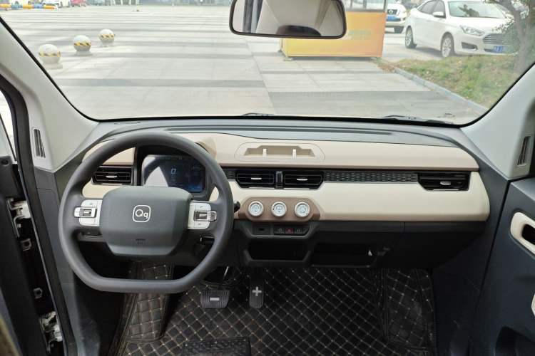 Used Chery QQ Ice Cream 2025 155km Sundae Edition Interior 2
