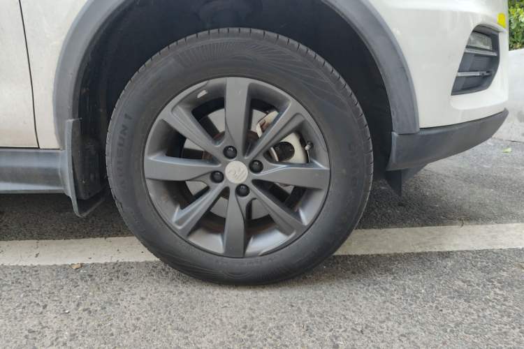 Used BYD Yuan New Energy 2019 EV360 Smart Connect Leading Model
