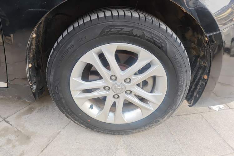 Used CHANGAN Raeton 2016 1.8T Automatic Smart Enjoyment Deluxe Model Right Front Wheel Hub