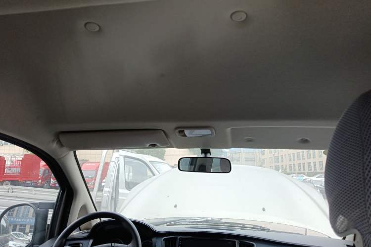 Used FORTHING Lingzhi 2024 M5L 1.5T Manual Base Model 7 Seats
