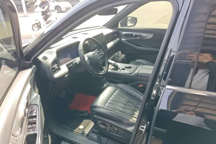 Used GAC Trumpchi GS8 2022 Dual-Engine Series 2.0TM Two-Wheel Drive Prestige Edition (7 Seats)
