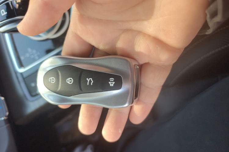 Used Geely Auto Emgrand X7 Sport 2020 1.8TD DCT ZhiZun PRO Vehicle Key