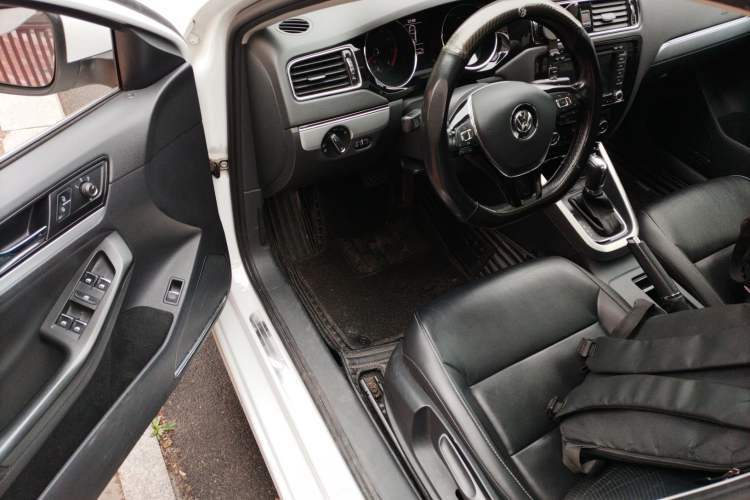 Used Volkswagen Sagitar 2018 180TSI DSG Prestige Edition
