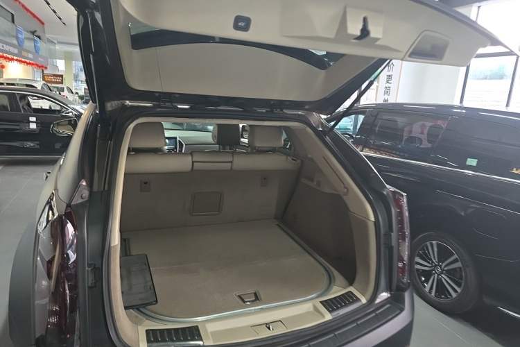 Used Cadillac SRX 2014 3.0L Elite Model
