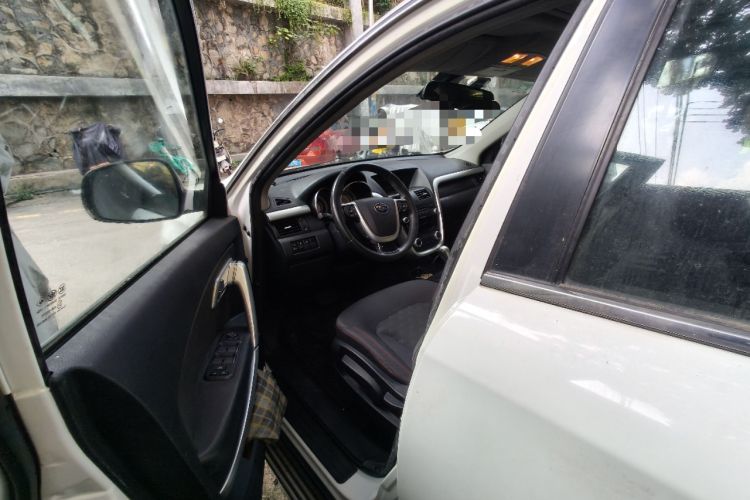 Used Bestune X80 2013 2.0L automatic comfort version
