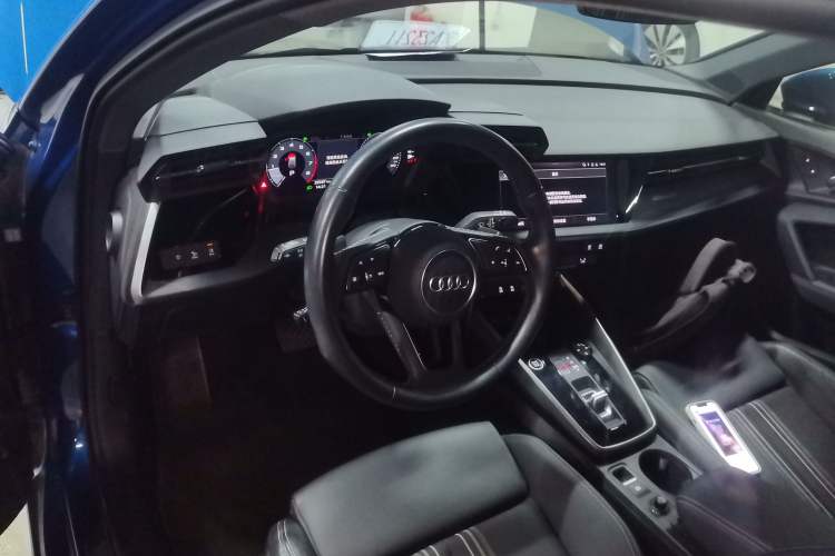 Used Audi A3 2021 Sportback 35 TFSI Fashionable Sports Model Center Console