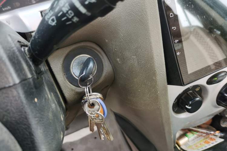 Used Huatai Santa Fe Classic 2012 2.0L Gasoline Manual Two-Wheel Drive Comfort Version Vehicle Key