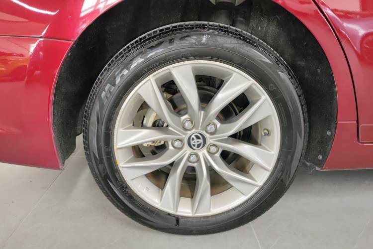 Used Toyota Avalon 2019 2.5L Ambition Version China VI Standard
