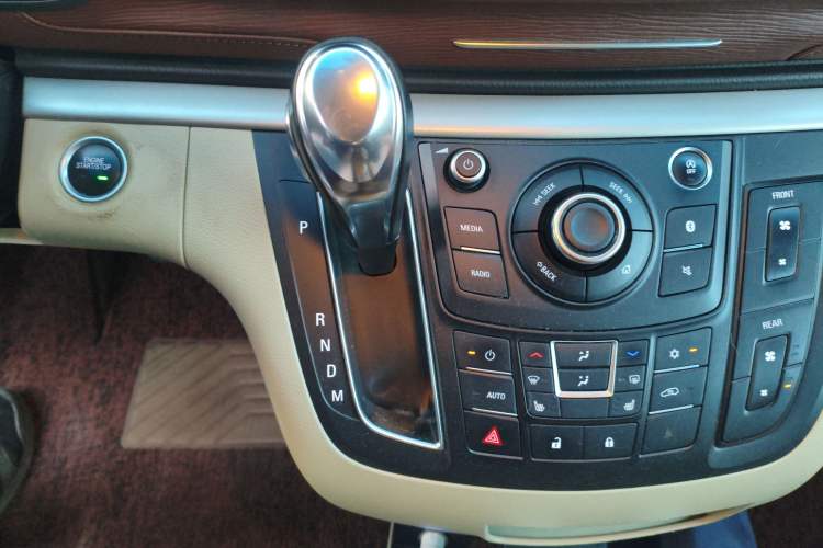 Used Buick GL8 2017 25S Luxury Version China V Standard
