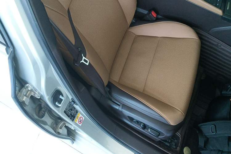 Used Lexus ES 2018 300h Premier Edition China VI Standard
