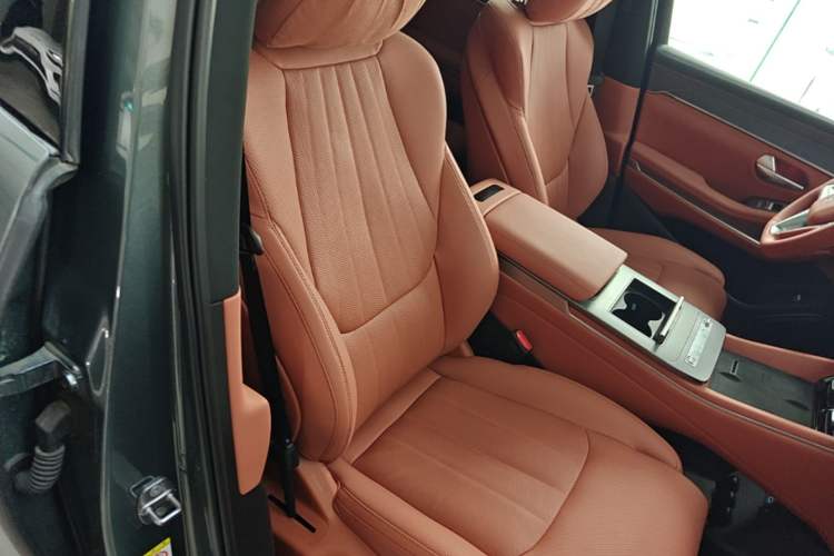 Used BYD Tang L 2025 DM 175KM Drone Player Edition
