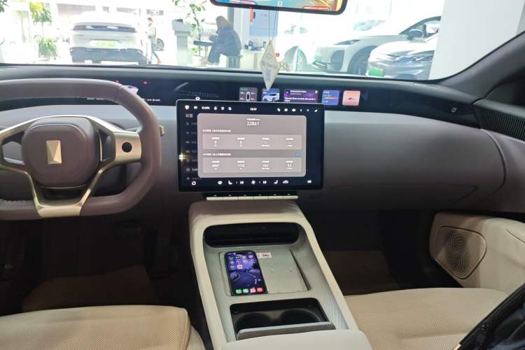 Used Avatr 12 2025 Ultra Extended-Range Edition
