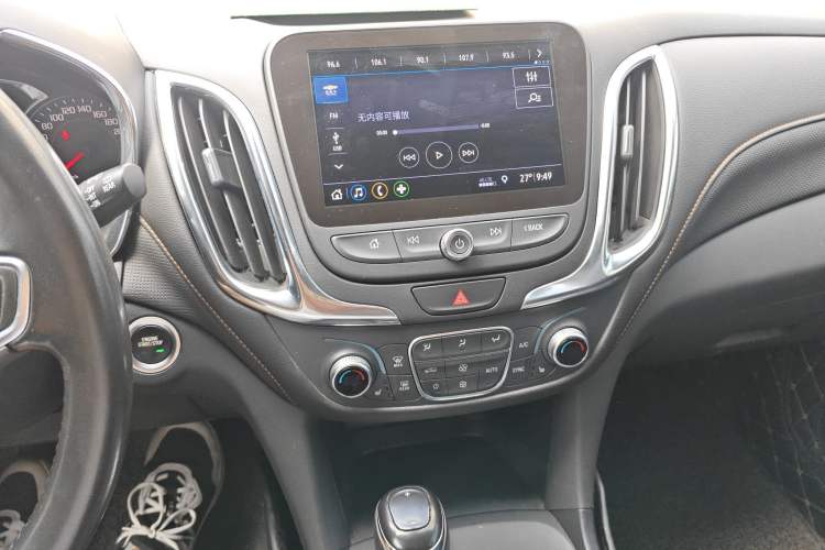 Used Chevrolet Equinox 2019 535T Automatic YuJie Edition China VI Audio And AC Panel
