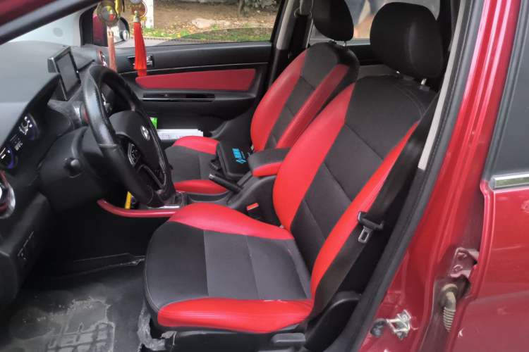 Used BAIC Senova X25 2015 1.5L manual Comfort trim level Left Front Seat