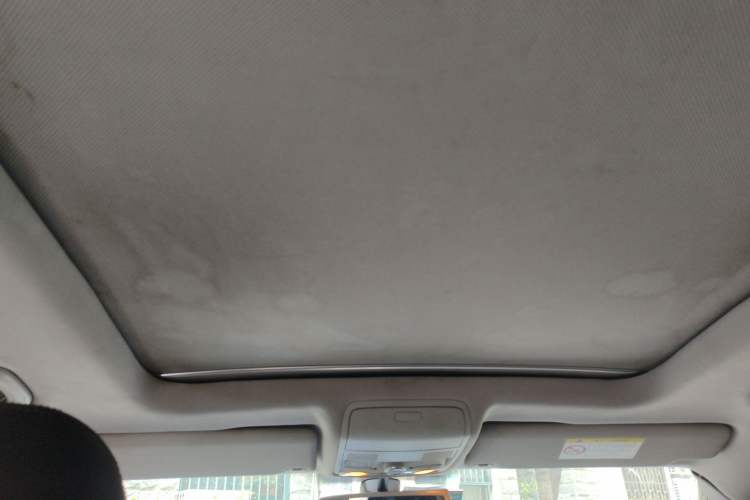 Used Volkswagen Tiguan 2015 1.8TSI Automatic Two-Wheel Drive Luxury Model Headliner