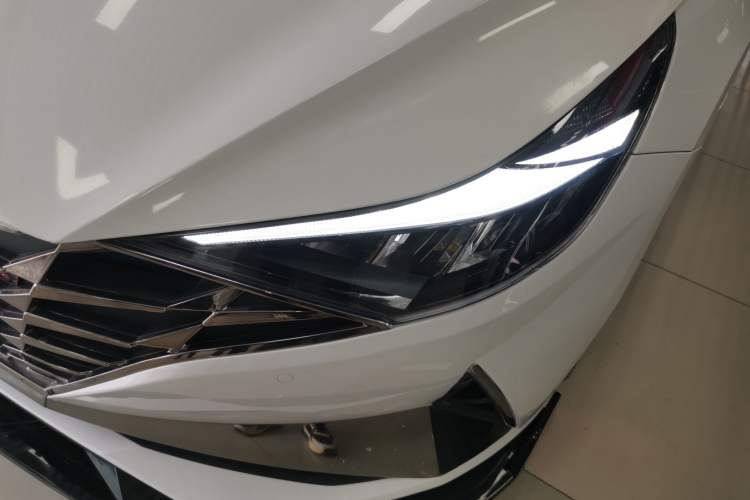 Used Hyundai Elantra 2022 1.5L CVT GLX Elite Edition Left Front Headlight