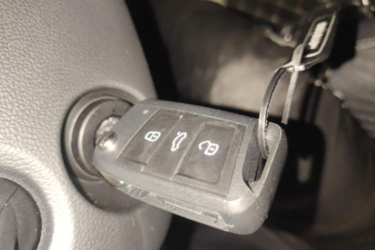 Used Volkswagen Lavida 2023 New Sharp 1.5L Manual New Comfort Edition