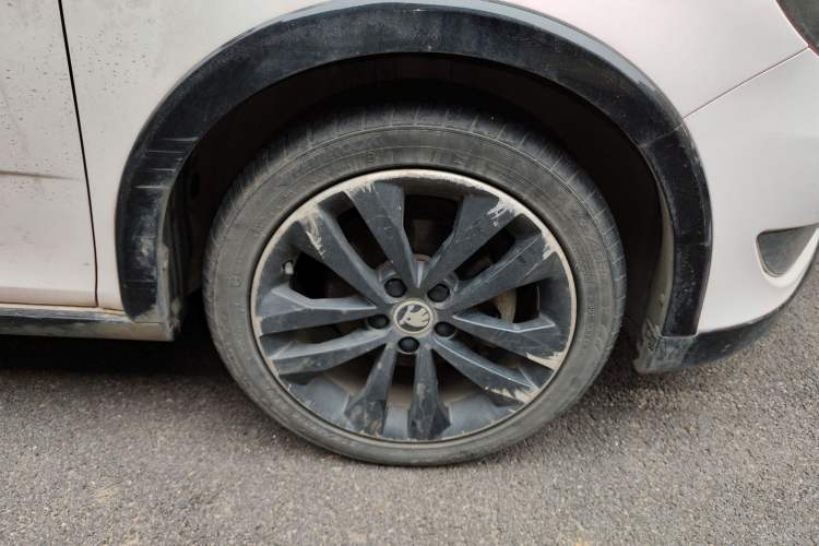 Used Skoda Fabia 2014 1.6L Automatic Monte Carlo Edition
