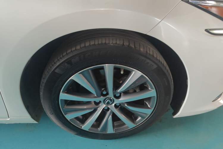 Used Lexus ES 2018 200 Excellence Edition China VI Standard
